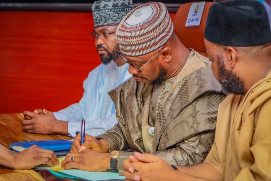 Governor Dauda Lawal Clears N7.3 Billion Gratuity Backlog for Zamfara Retirees Governor Dauda Lawal Clears N7.3 Billion Gratuity Backlog for Zamfara Retirees